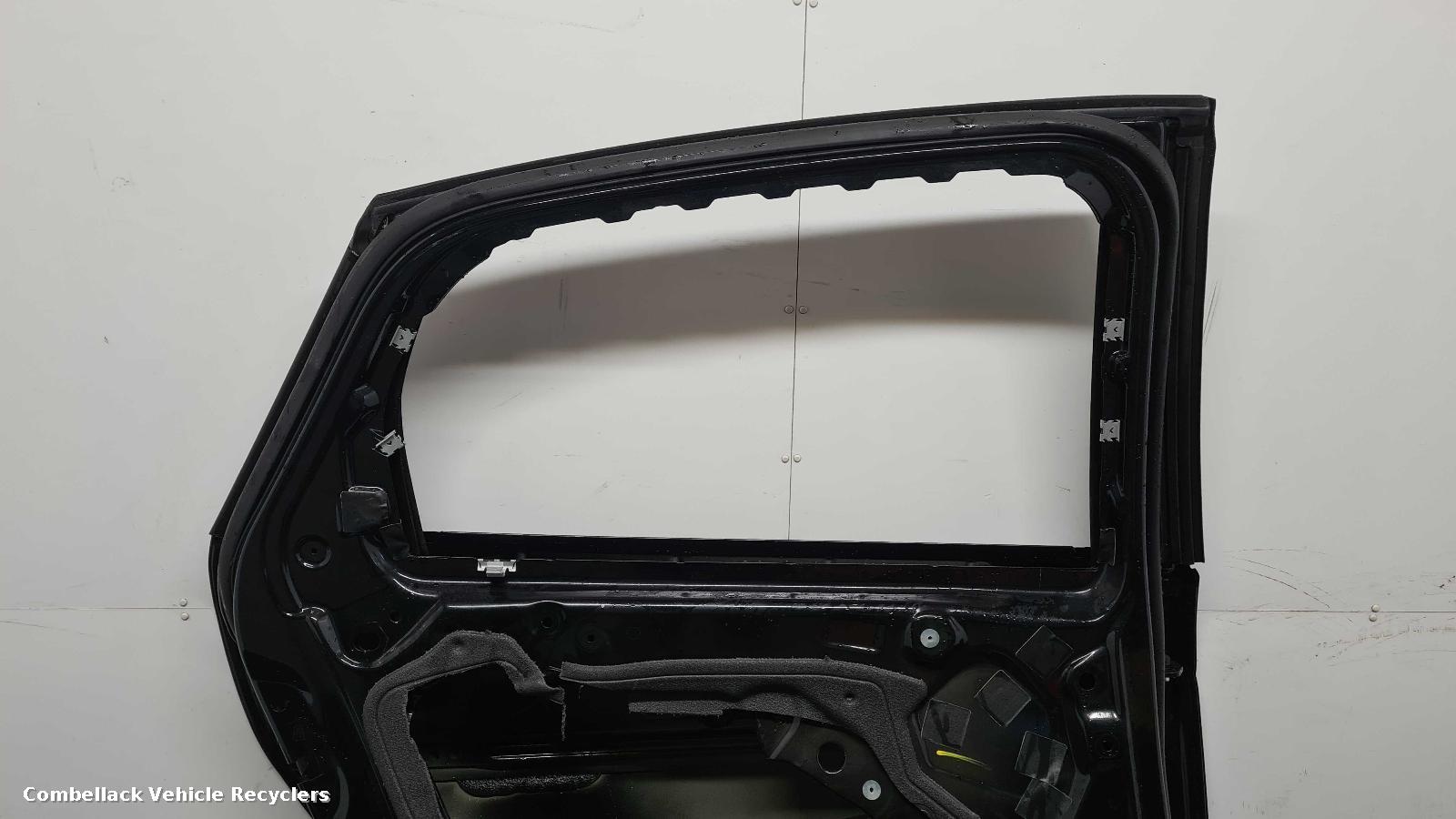 Part details for FORD FOCUS Mk3 Hatchback Left Rear Door, part